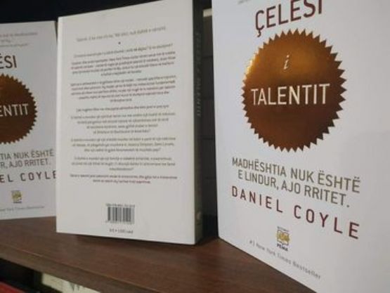 SHITET LIBER TITULLI  CELSI I TALENTIT AUTOR DANIEL COYLE